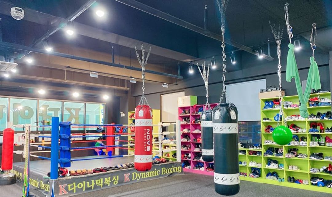 헬스장 이미지
